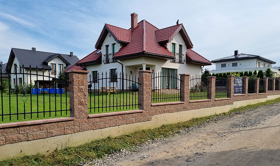 Ogrodzenie i zagospodarowanie